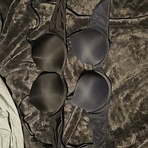 2 black bras